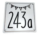 Personalisierbares Hausnummernschild mit Wimpeln – Lasergravur & Korrekturabzug inklusive HAN012