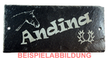 Individuelles Schiefer Boxenschild mit Brandzeichen – Hochwertige Lasergravur für deine Pferdebox! Box022
