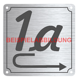 Hausnummernschild mit Nummer und Richtungspfeil (viele Varianten)